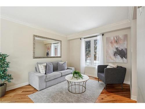 7 Birchway Place, Acton, ON - Indoor Photo Showing Living Room