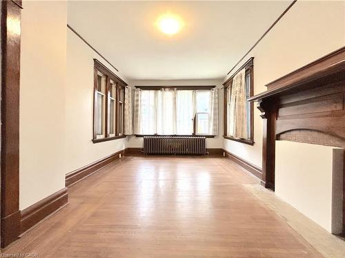 1-24 Burris Street, Hamilton, ON - Indoor Photo Showing Other Room