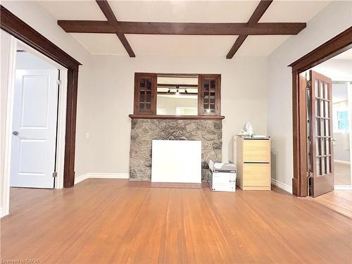 1-24 Burris Street, Hamilton, ON - Indoor Photo Showing Other Room