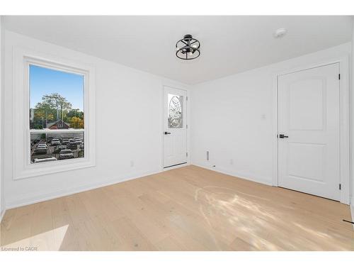 285 Charlton Avenue W, Hamilton, ON - Indoor Photo Showing Other Room