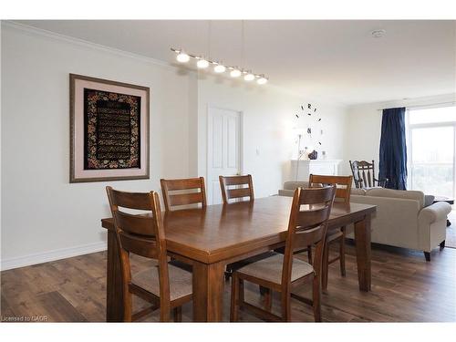 701-255 Keats Way, Waterloo, ON - Indoor Photo Showing Dining Room