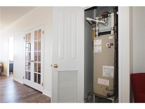 701-255 Keats Way, Waterloo, ON - Indoor Photo Showing Other Room