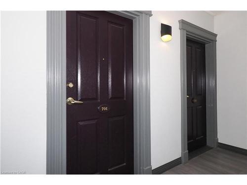 701-255 Keats Way, Waterloo, ON - Indoor Photo Showing Other Room