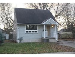 135 Elizabeth Crescent  Dunnville, ON N1A 2P2