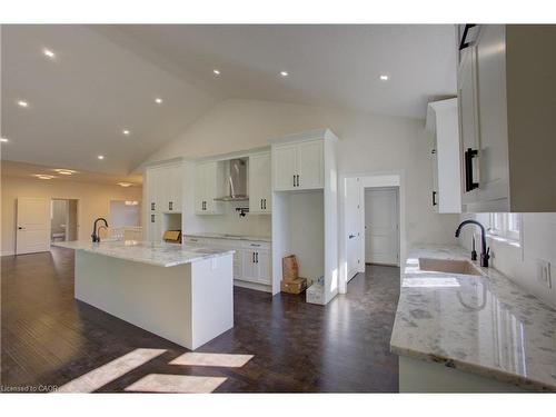 Lot 5 Avery Place, Milverton, ON - Indoor Photo Showing Kitchen With Upgraded Kitchen