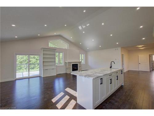 Lot 5 Avery Place, Milverton, ON - Indoor Photo Showing Kitchen With Upgraded Kitchen
