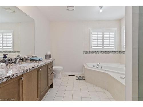 573 Gardenbrook Avenue, Oakville, ON - Indoor Photo Showing Bathroom