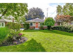 1216 De Quincy Crescent  Burlington, ON L7P 1E1