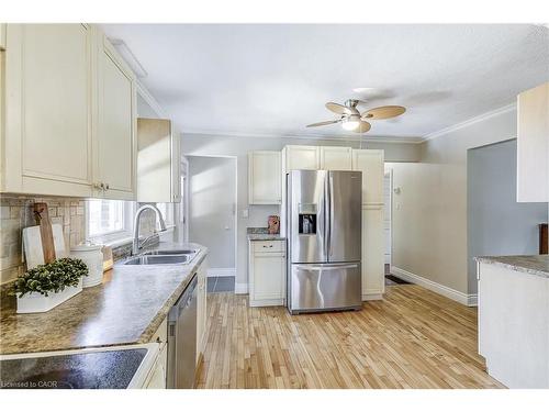 1216 De Quincy Crescent, Burlington, ON - Indoor Photo Showing Kitchen With Double Sink