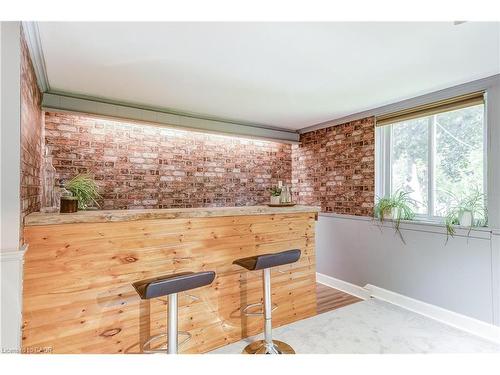 1216 De Quincy Crescent, Burlington, ON - Indoor Photo Showing Other Room