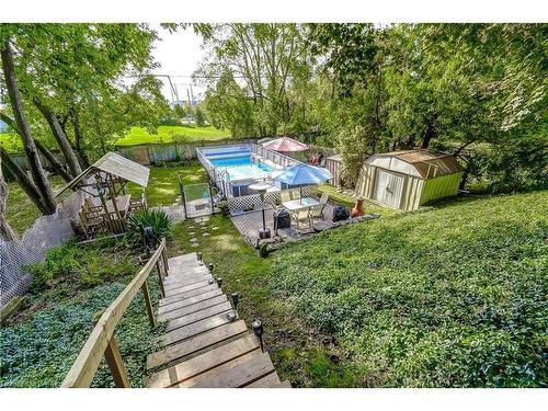 1216 De Quincy Crescent, Burlington, ON - Outdoor With Backyard