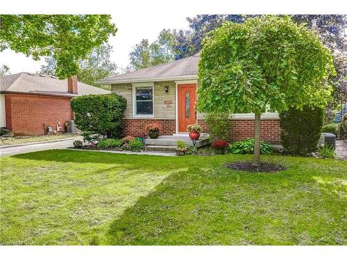 1216 De Quincy Crescent, Burlington, ON - Outdoor