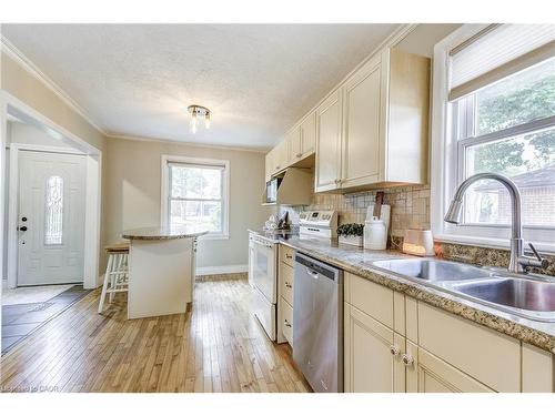 1216 De Quincy Crescent, Burlington, ON - Indoor Photo Showing Kitchen With Double Sink