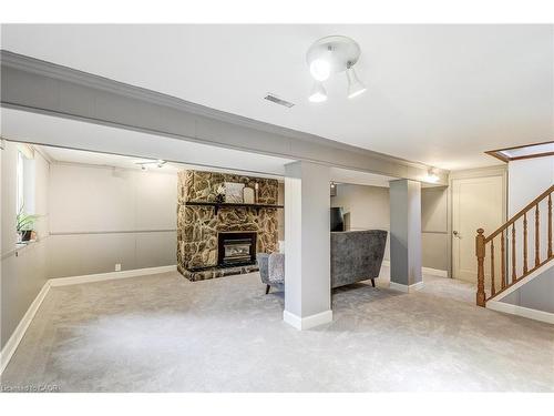 1216 De Quincy Crescent, Burlington, ON - Indoor