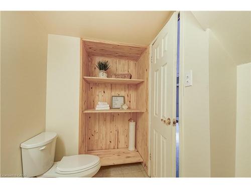 1216 De Quincy Crescent, Burlington, ON - Indoor Photo Showing Bathroom
