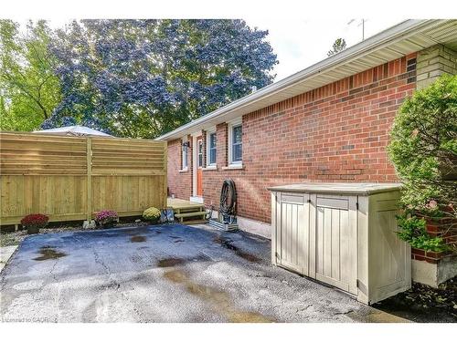 1216 De Quincy Crescent, Burlington, ON - Outdoor With Exterior