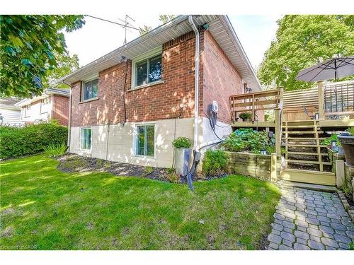 1216 De Quincy Crescent, Burlington, ON - Outdoor