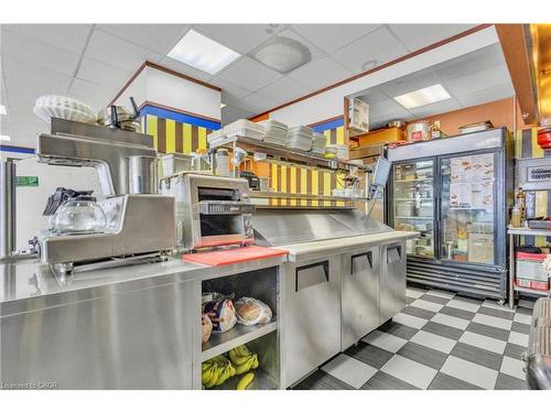 156 Dundas Street E, Paris, ON 