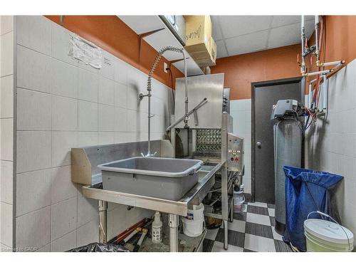 156 Dundas Street E, Paris, ON 