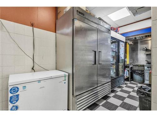 156 Dundas Street E, Paris, ON 