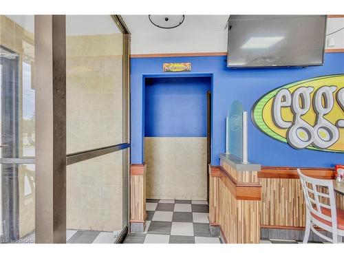 156 Dundas Street E, Paris, ON 