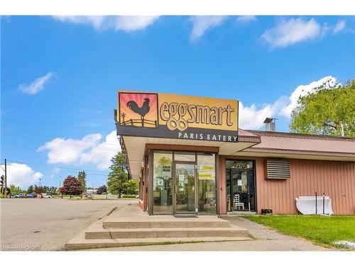 156 Dundas Street E, Paris, ON 