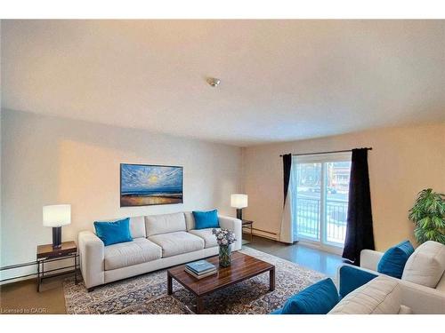 4-10 Main Street, Halton, ON - Indoor Photo Showing Living Room