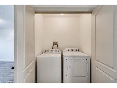 14 Olivia Place, Ancaster, ON - Indoor Photo Showing Laundry Room