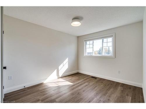 14 Olivia Place, Ancaster, ON - Indoor Photo Showing Other Room