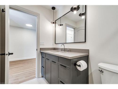 14 Olivia Place, Ancaster, ON - Indoor Photo Showing Bathroom