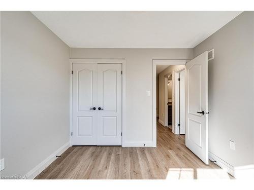 14 Olivia Place, Ancaster, ON - Indoor Photo Showing Other Room