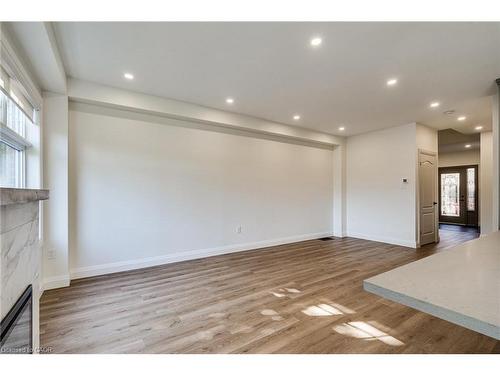 14 Olivia Place, Ancaster, ON - Indoor Photo Showing Other Room