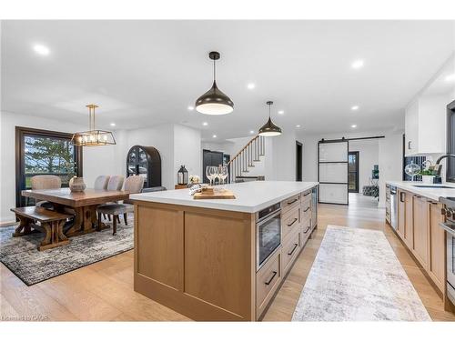 4344 No 1 Side Road, Burlington, ON - Indoor Photo Showing Kitchen With Upgraded Kitchen