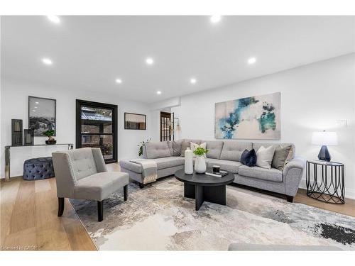 4344 No 1 Side Road, Burlington, ON - Indoor Photo Showing Living Room