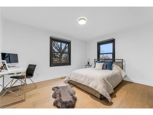 4344 No 1 Side Road, Burlington, ON - Indoor Photo Showing Bedroom