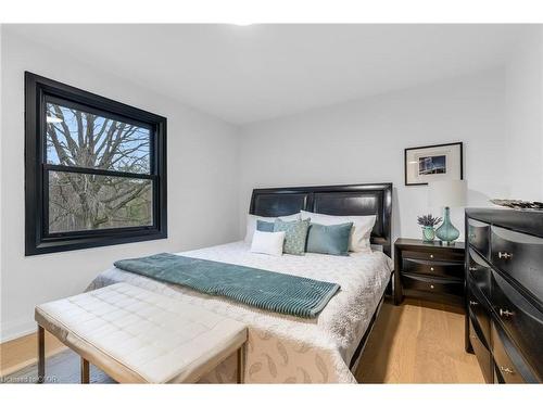4344 No 1 Side Road, Burlington, ON - Indoor Photo Showing Bedroom