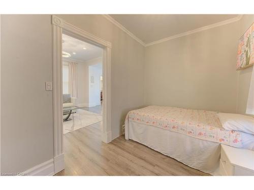 88 Wellington Street N, Kitchener, ON - Indoor Photo Showing Bedroom