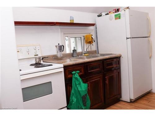88 Wellington Street N, Kitchener, ON - Indoor Photo Showing Kitchen