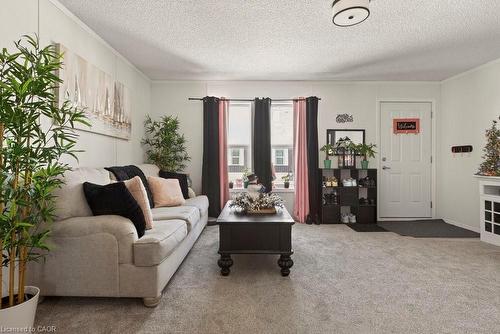 29 Hickory Hollow, Nanticoke, ON - Indoor Photo Showing Living Room