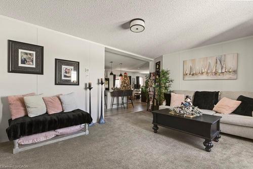 29 Hickory Hollow, Nanticoke, ON - Indoor Photo Showing Living Room
