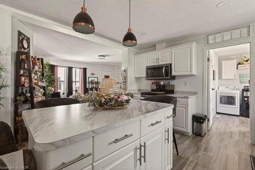 29 Hickory Hollow, Nanticoke, ON - Indoor Photo Showing Kitchen