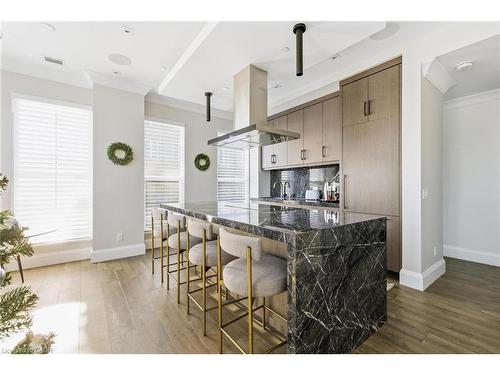 Th10-155 Caroline Street S, Waterloo, ON - Indoor