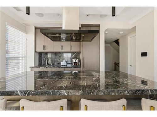 Th10-155 Caroline Street S, Waterloo, ON - Indoor Photo Showing Kitchen