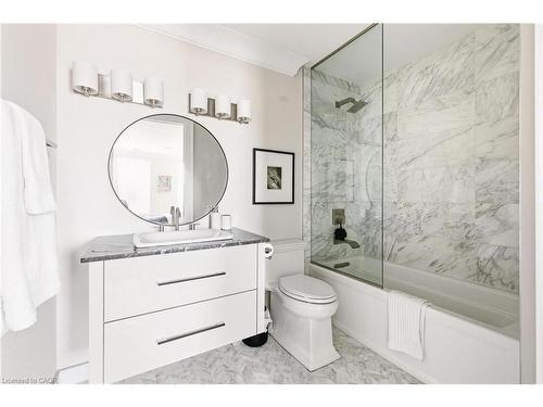 Th10-155 Caroline Street S, Waterloo, ON - Indoor Photo Showing Bathroom