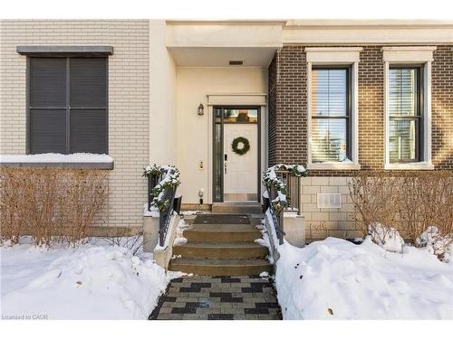 Th10-155 Caroline Street S, Waterloo, ON - Outdoor