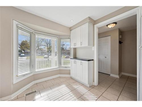 424 Benesfort Court, Kitchener, ON - Indoor