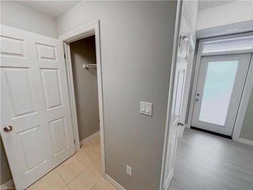 96 Oat Lane, Kitchener, ON - Indoor Photo Showing Other Room