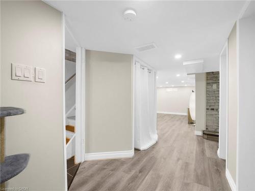 114 Burton Street, Hamilton, ON - Indoor Photo Showing Other Room