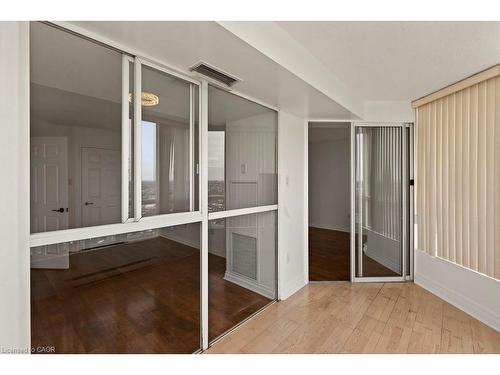 2212-4470 Tucana Court, Mississauga, ON - Indoor