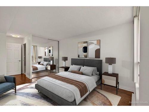 2212-4470 Tucana Court, Mississauga, ON - Indoor Photo Showing Bedroom